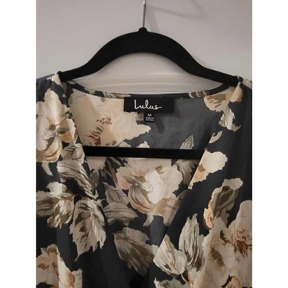 Lulu's Floral Romper - Picture 3 of 3